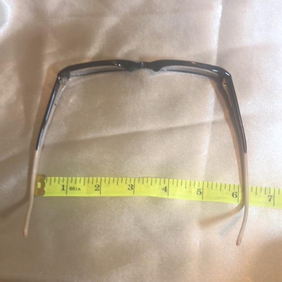 Chanel Small Prescribe Eyeglasses. - Picture 9 of 16